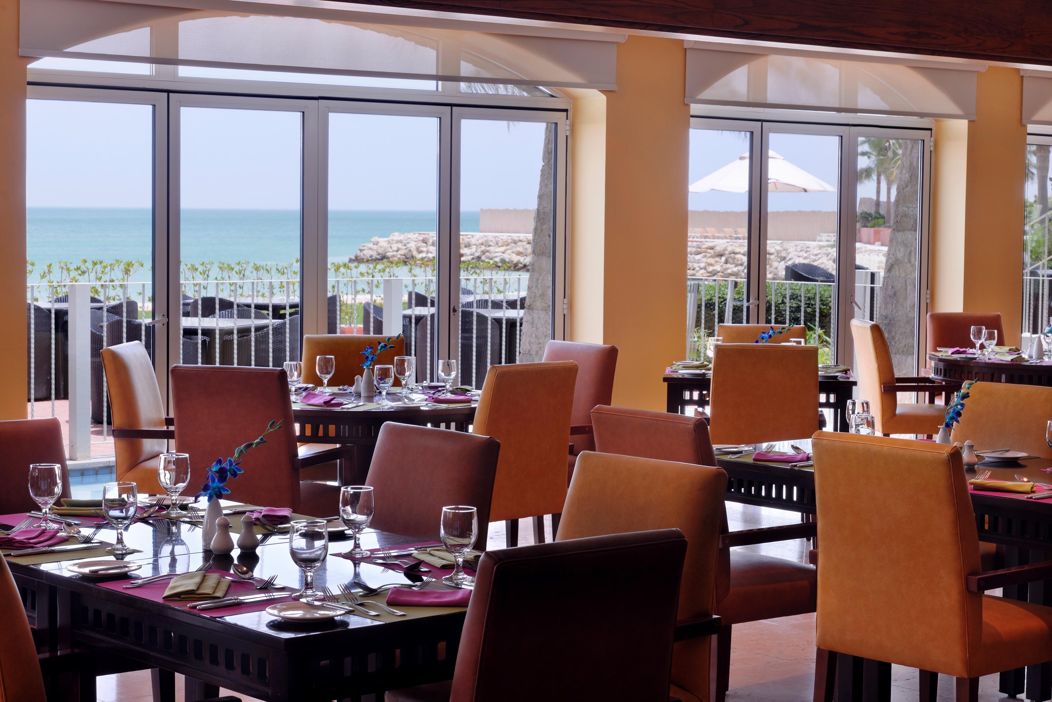 Moevenpick Hotel & Resort Al Bida'A Salmiya Luaran gambar The restaurant