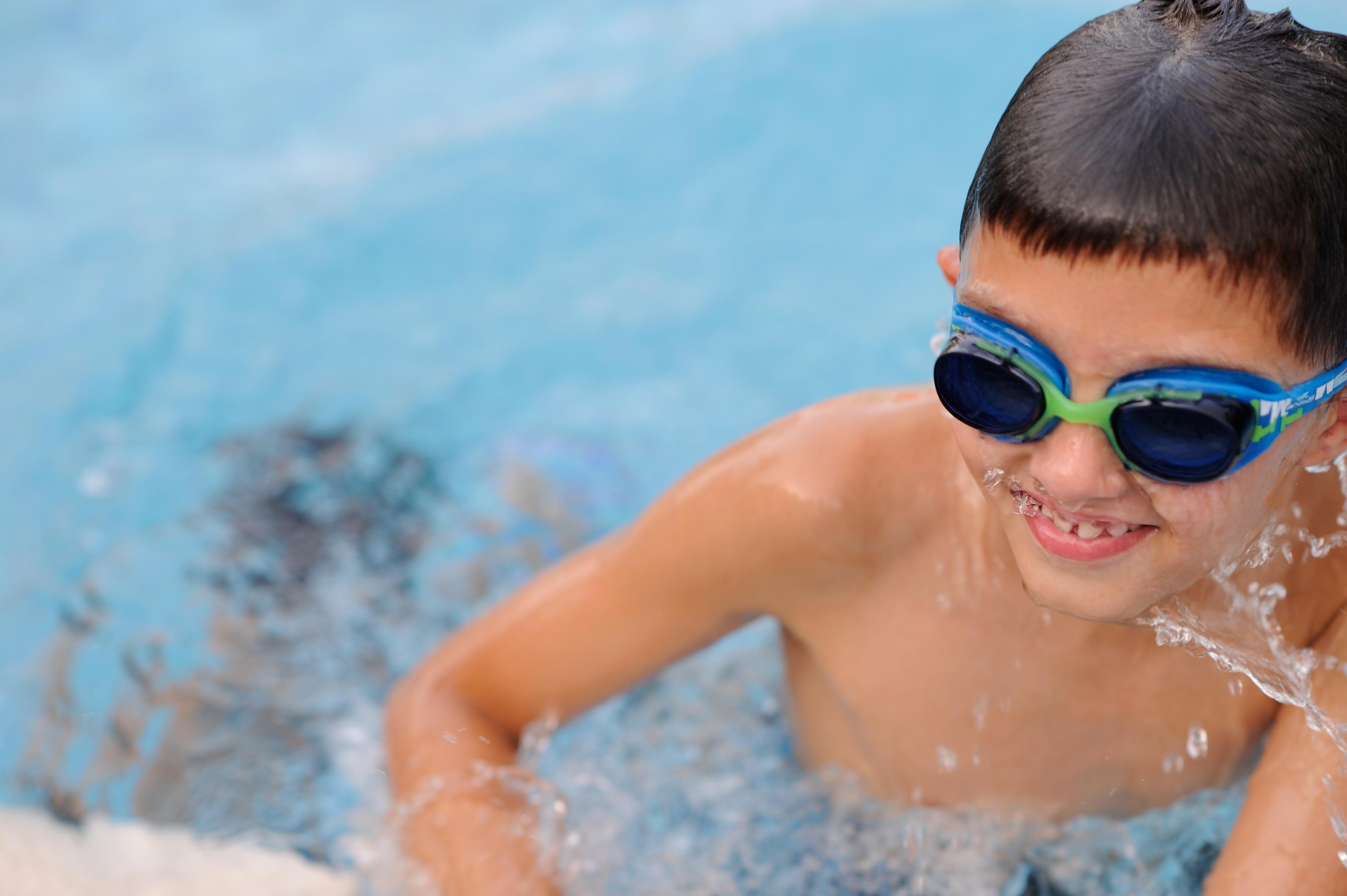Moevenpick Hotel & Resort Al Bida'A Salmiya Luaran gambar Swimming goggles