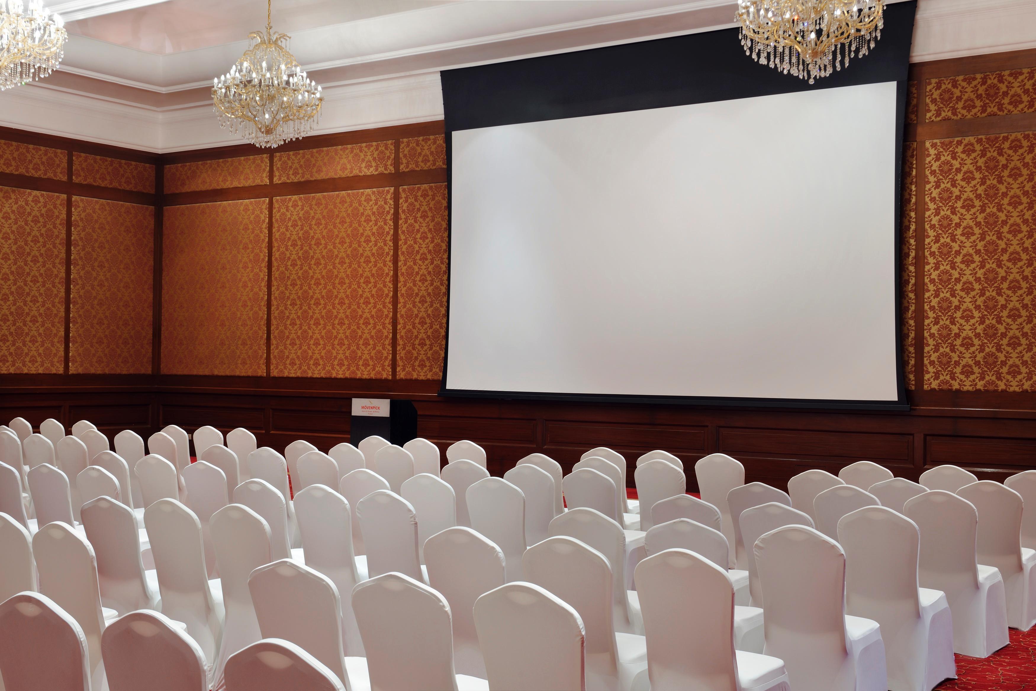 Moevenpick Hotel & Resort Al Bida'A Salmiya Luaran gambar A projection screen in a conference room