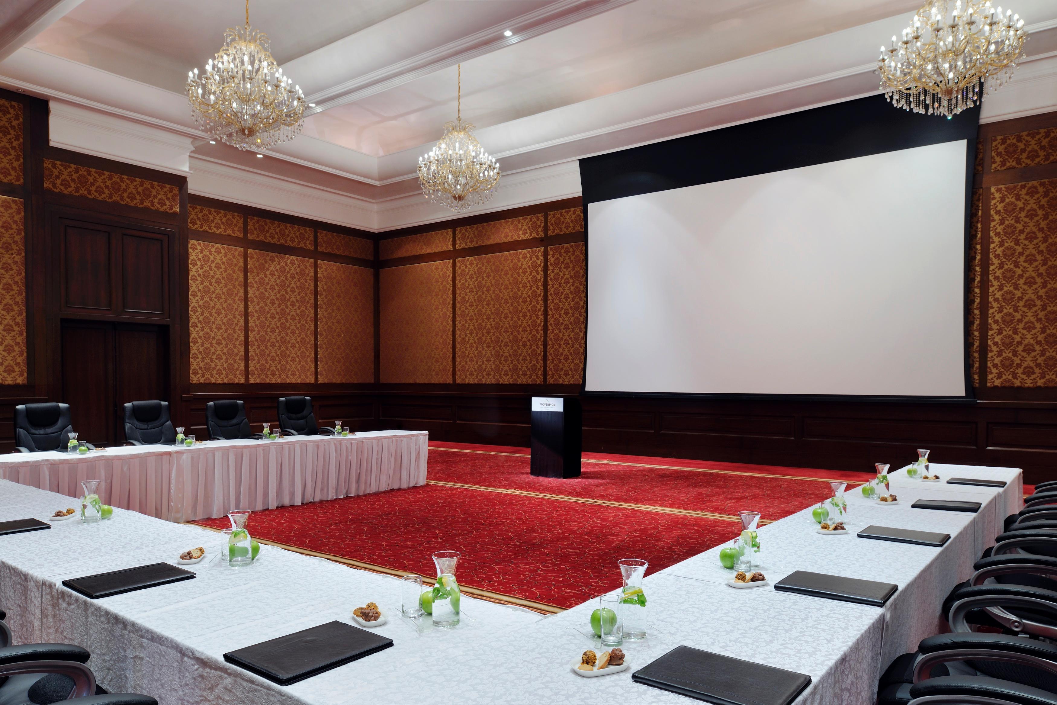Moevenpick Hotel & Resort Al Bida'A Salmiya Luaran gambar The meeting room