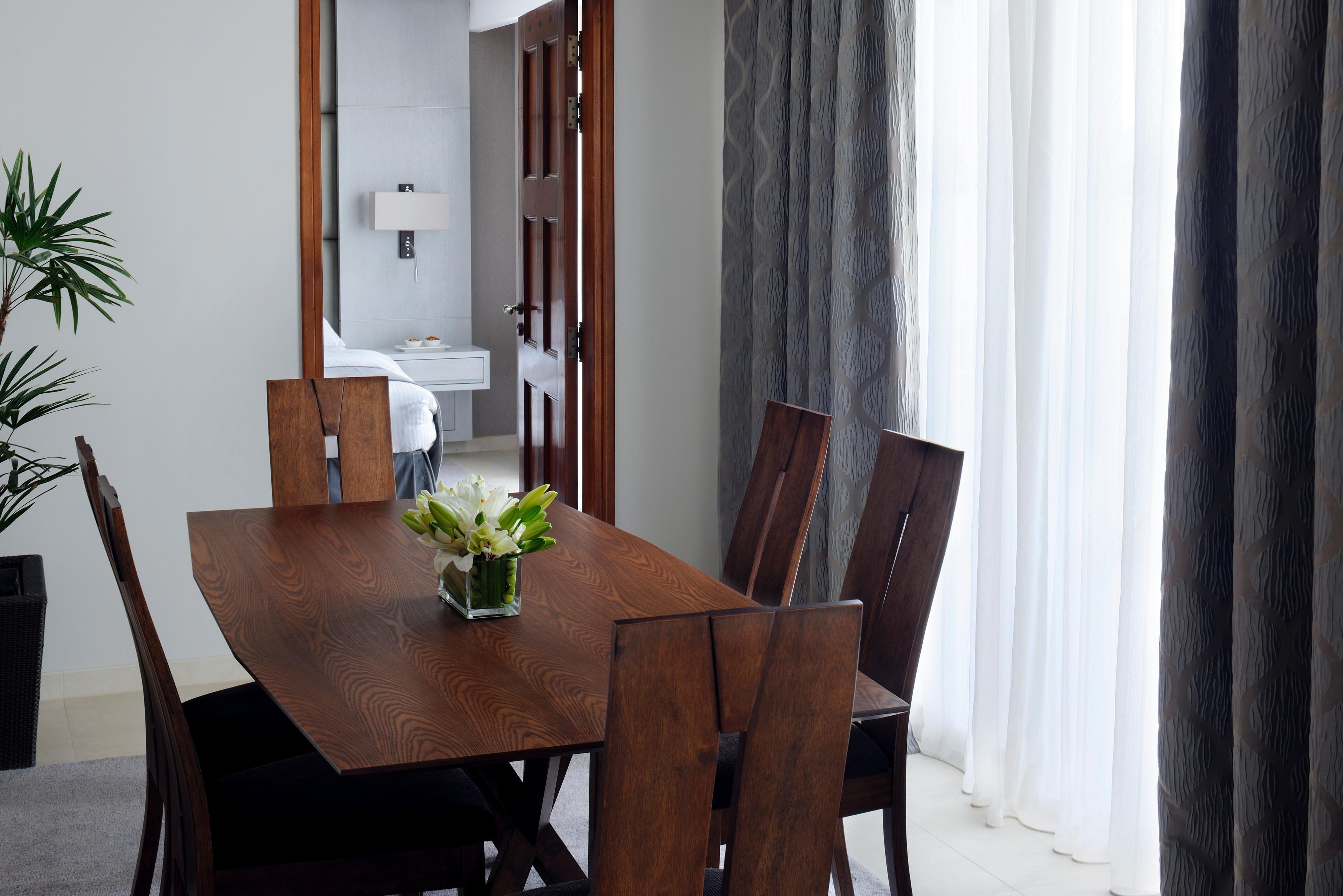 Moevenpick Hotel & Resort Al Bida'A Salmiya Luaran gambar A dining room